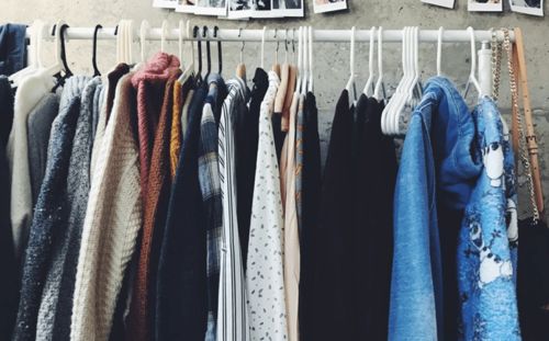 12月全国纺织服装专业市场景气指数小幅回落，日用品销售稳中有进